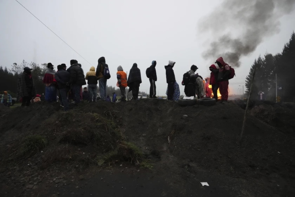 Las comunidades indígenas de Ecuador exigieron que el Gobierno de Guillermo Lasso debe regular el precio de los combustibles, ya que van al alza