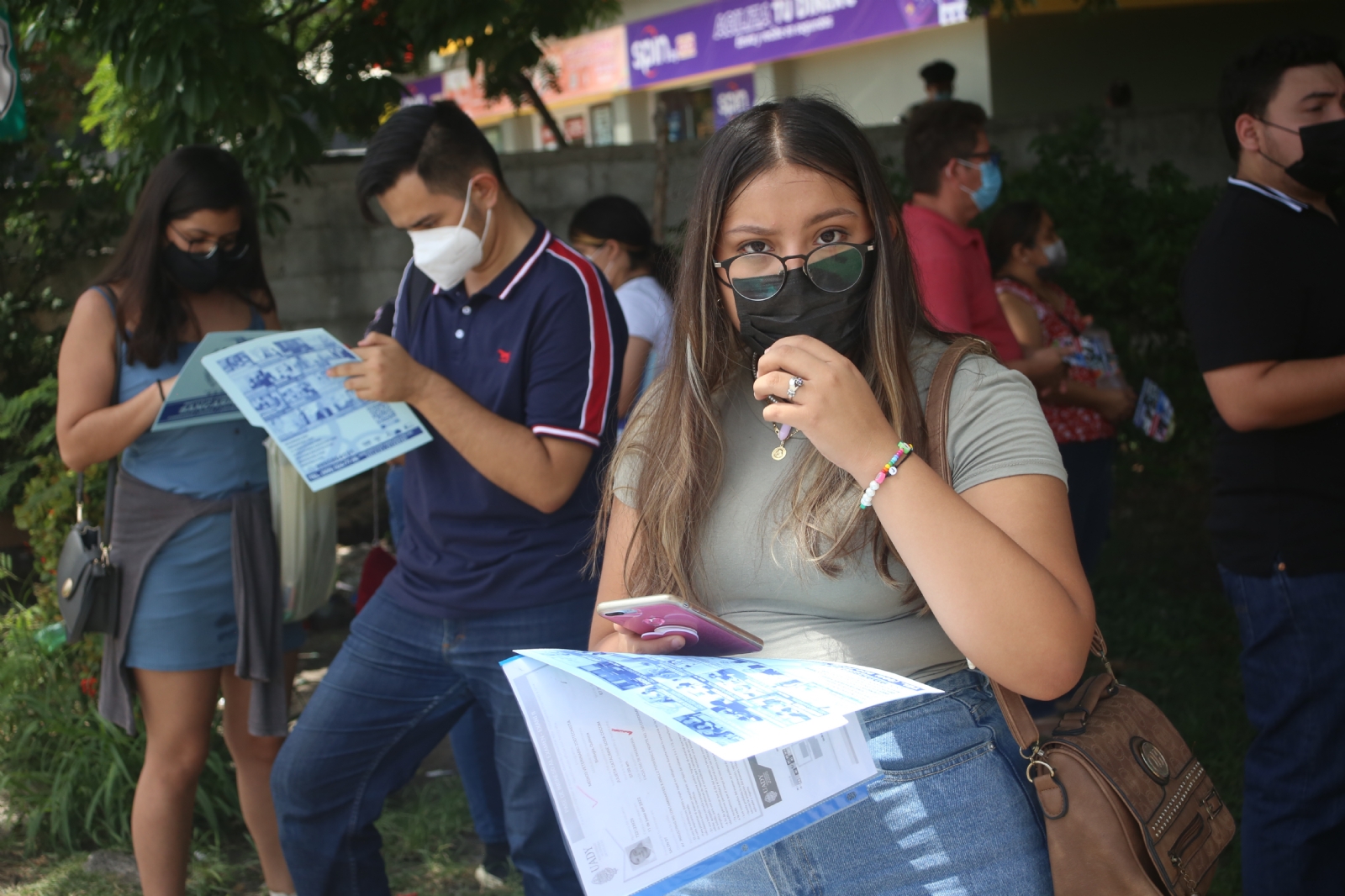 Los aspirantes a ingresar a alguna de las licenciaturas que ofrece la UADY deberán esperar los resultados para saber si fueron aceptados como alumnos de esta casa de estudios Los aspirantes a ingresar a alguna de las licenciaturas que ofrece la UADY deberán esperar los resultados para saber si fueron aceptados como alumnos de esta casa de estudios