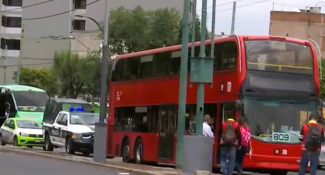 Camioneta arrolla a seis personas en Paseo de la Reforma, CDMX