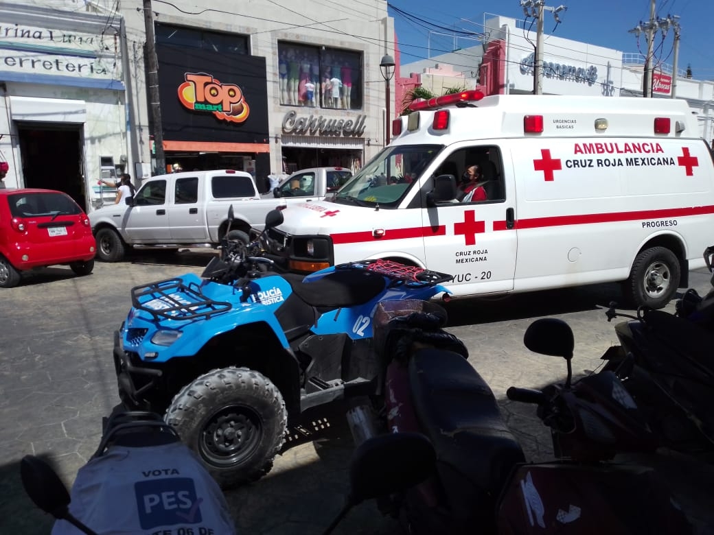 Las tres personas fueron atendidas y trasladadas a un hospital en Progreso