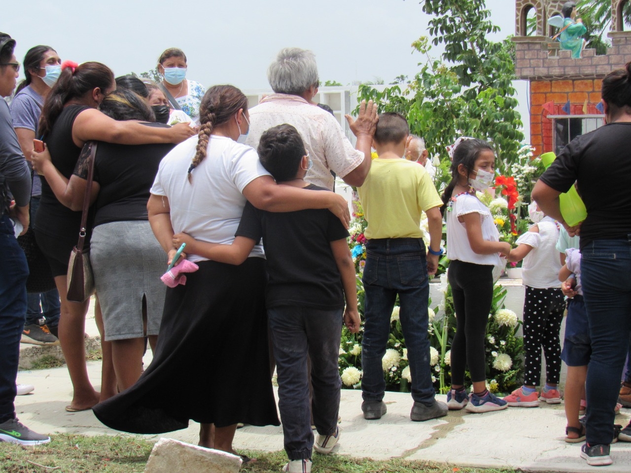 El menor de tres años fue enterrado en el cementerio Xoclán, en la capital del estado