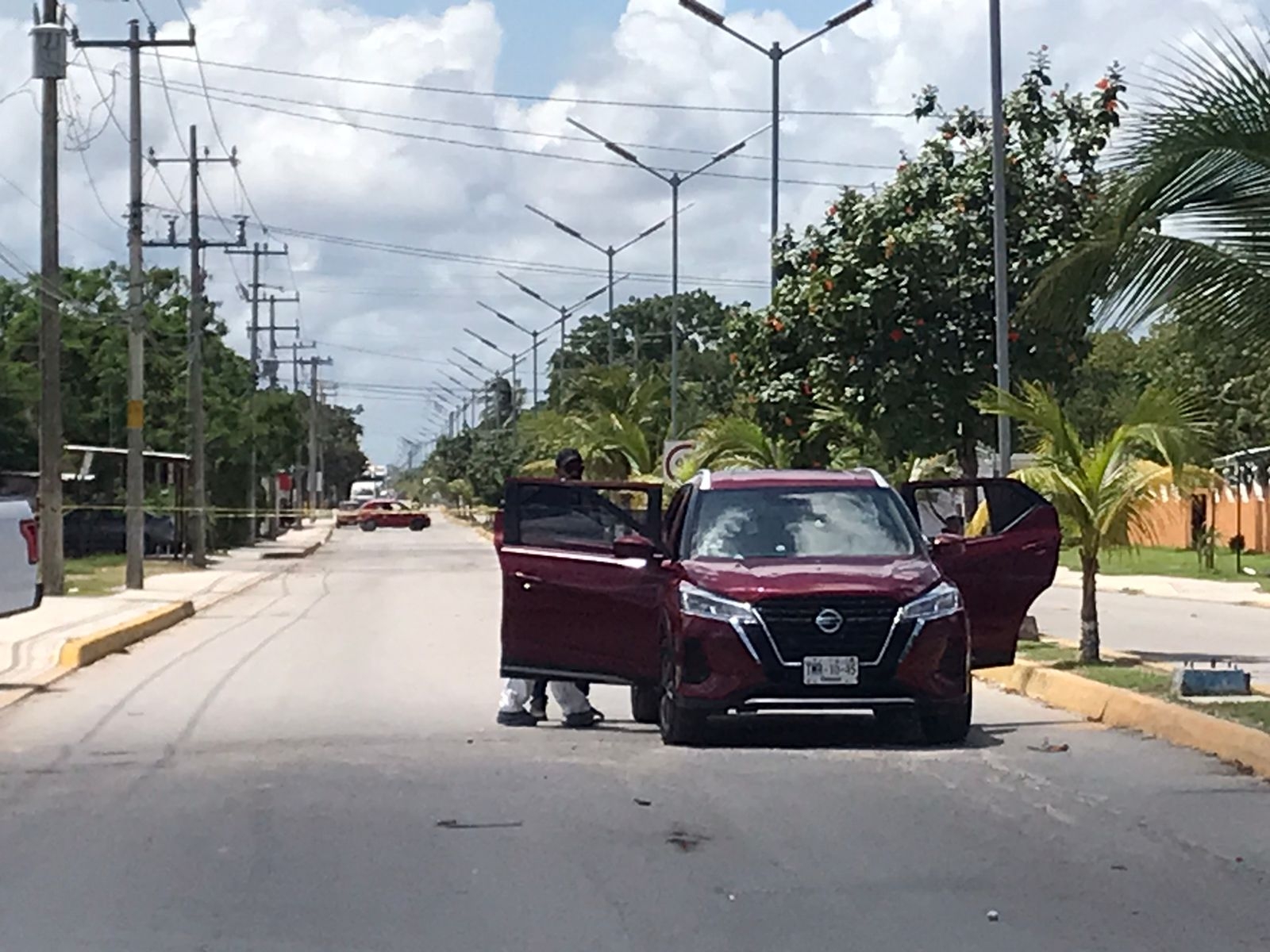 La camioneta quedó varada en el lugar tras el ataque La camioneta quedó varada en el lugar tras el ataque