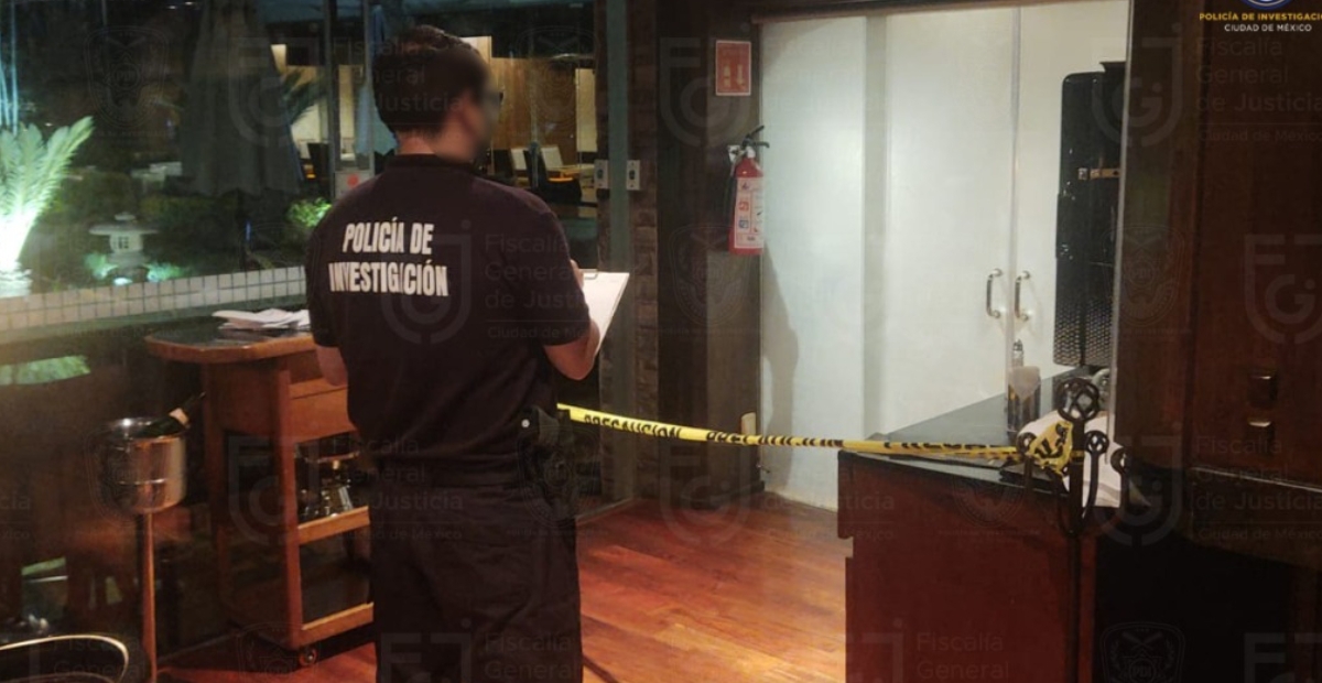Las primeras versiones señalan que, presuntamente por una discusión, el abogado Jesús "N" asesinó a su esposa de varios disparos de arma de fuego