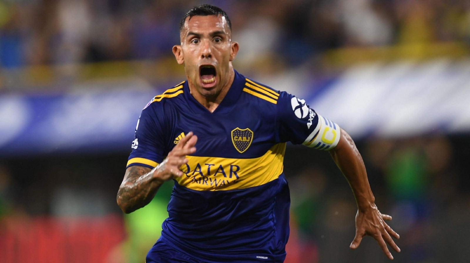 Carlos Tevez perdió en su debut como entrenador de Rosario Central