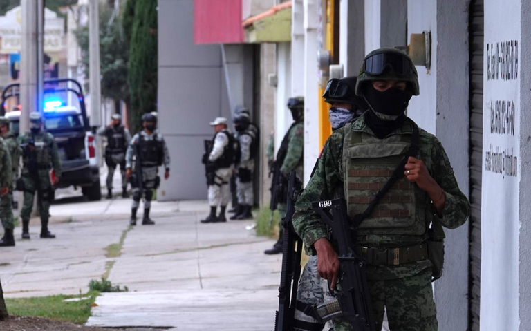 En la zona se mantiene un fuerte despliegue de elementos de la Secretaría de Seguridad Pública y de la Secretaría de la Defensa Nacional