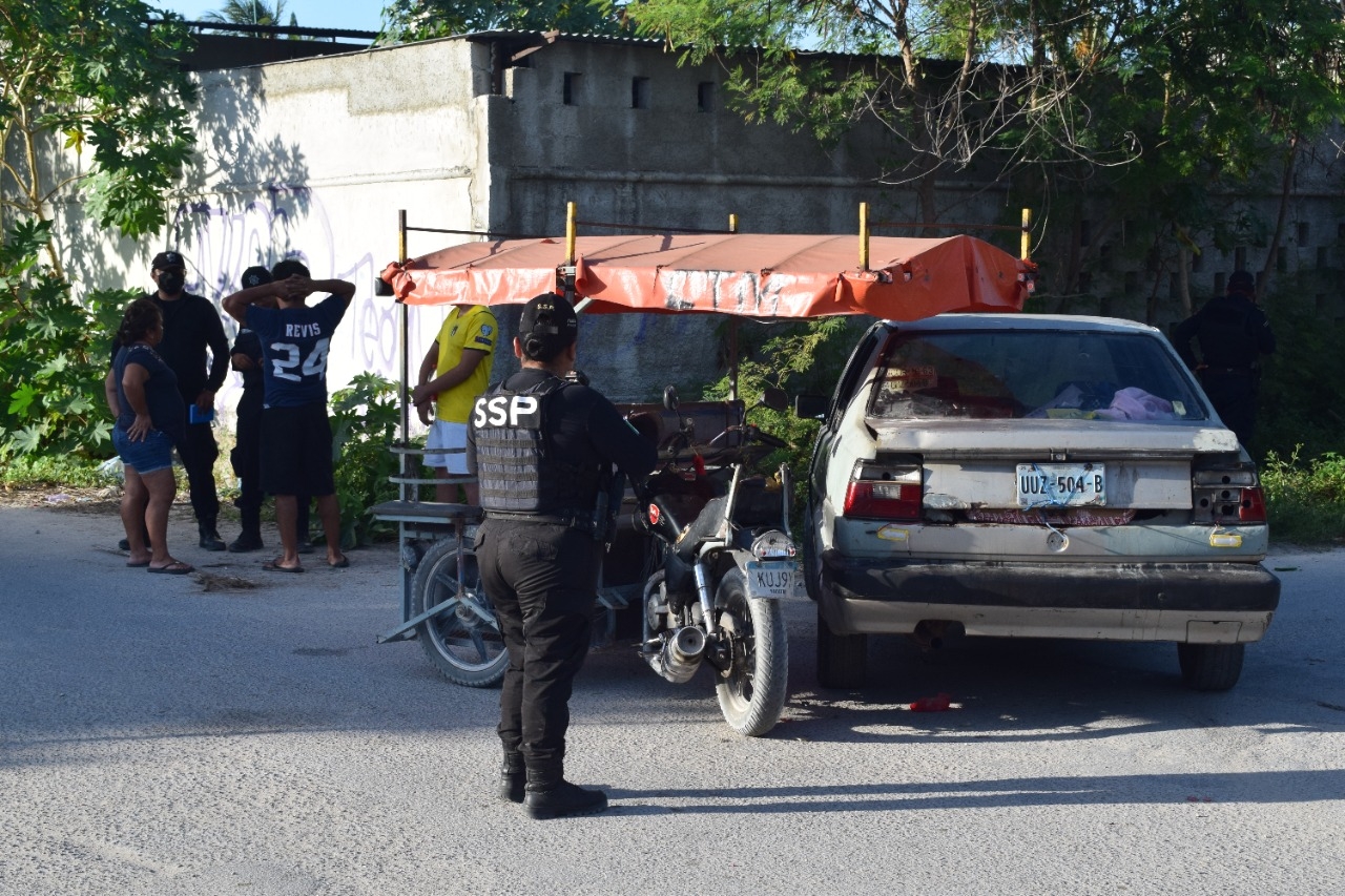 El choque ocasionó que las personas a bordo del tricitaxi resultaran lesionadas. Foto: Jesús López