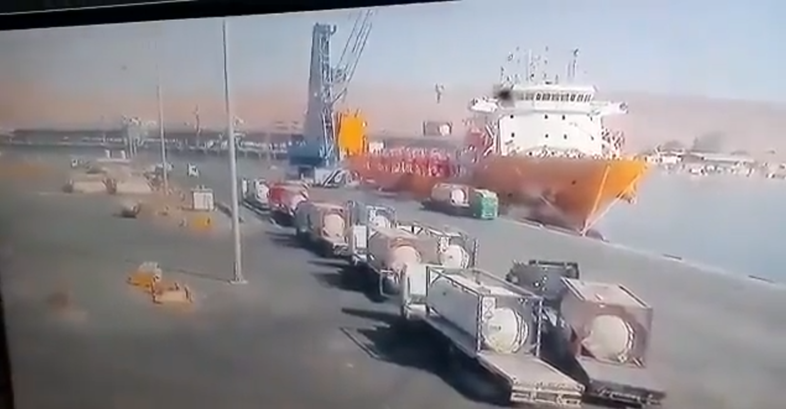 Una nube amarilla se formó tras la explosión Una nube amarilla se formó tras la explosión