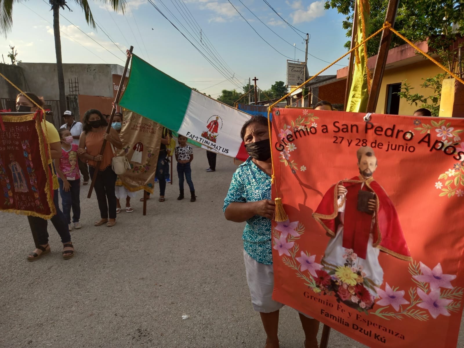 Gremio fe y esperanza celebra 27 años de su fundación Gremio fe y esperanza celebra 27 años de su fundación