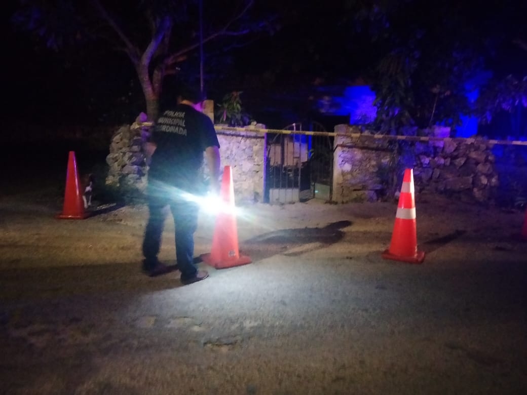 Tras los hechos, policías municipales encabezaron un operativo para dar con el atacante Tras los hechos, policías municipales encabezaron un operativo para dar con el atacante