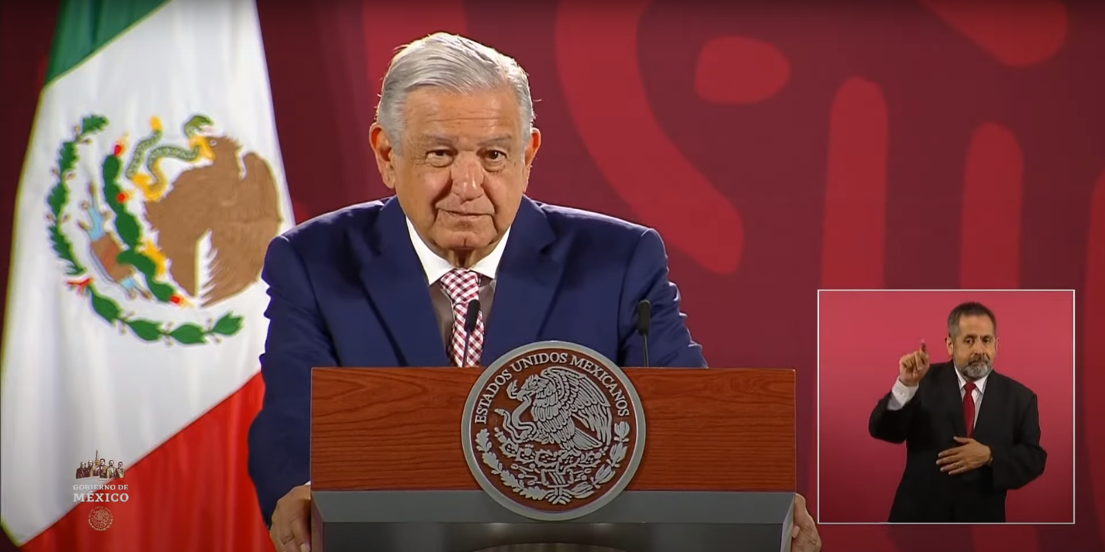 AMLO supervisa el avance del Tren Maya en Mérida - Cancún