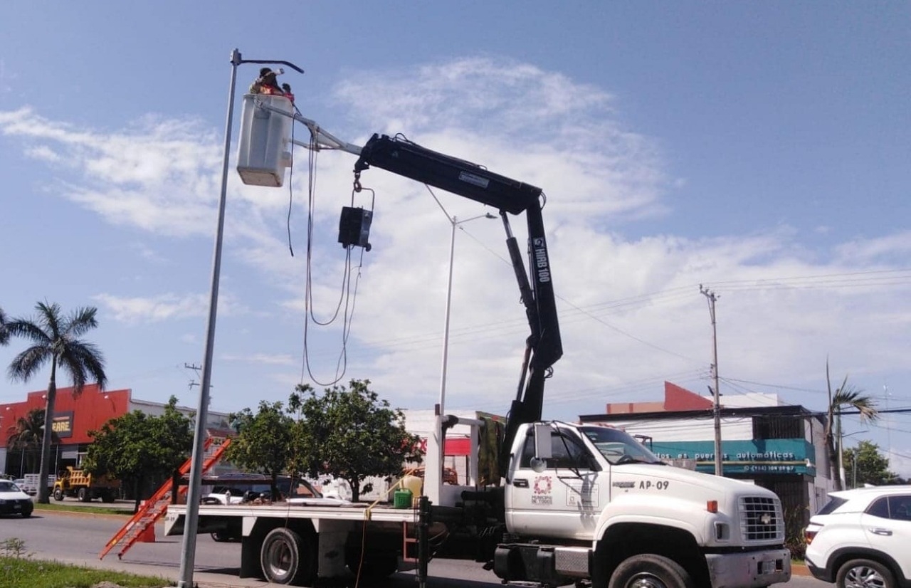 El área de obras públicas del Ayuntamiento de Ciudad del Carmen no cuenta con equipo de protección especial