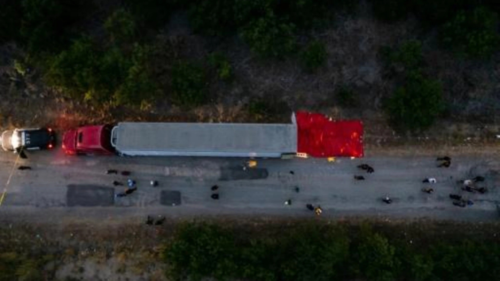 Autoridades de Estados Unidos han detenido a dos sujetos por su participación en la muerte de 53 migrantes en San Antonio, Texas