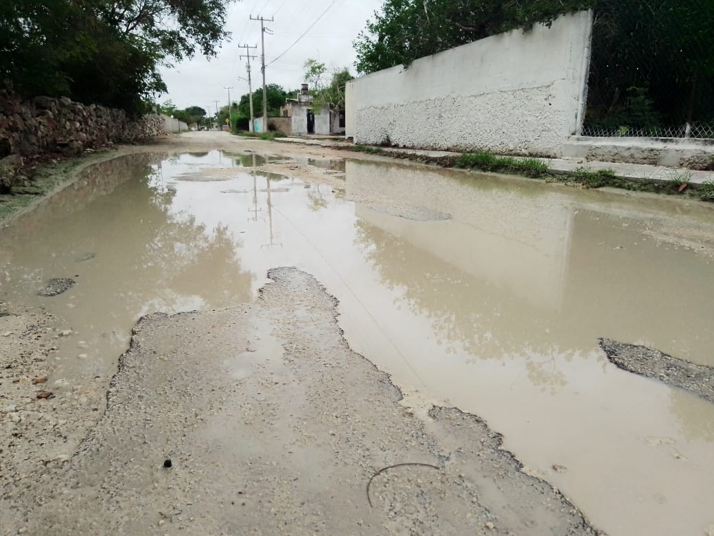 Una de las demandas reiteradas en los tres municipios son los baches que afectan a los automóviles