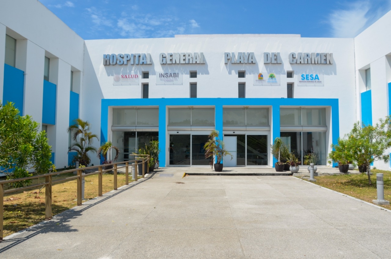 La trabajadora social del Hospital General de Playa del Carmen fue la que dio aviso al 911 luego de que el menor ingresara de urgencia al nosocomio