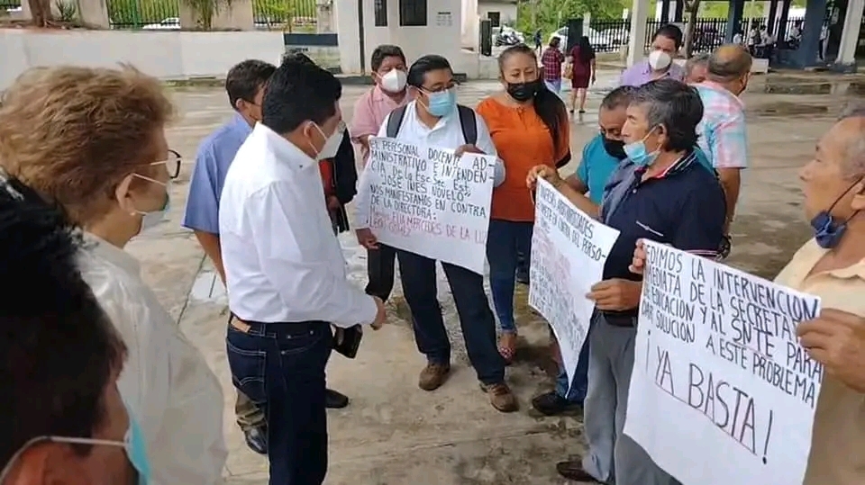 El inspector de la Zona 012 de Valladolid acudió para mediar en el conflicto, sin embargo no se llegó a ningún arreglo con los quejoso