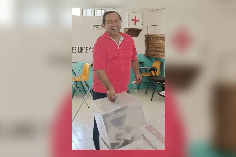 Nivardo Mena Villanueva se cambió al partido Movimiento Auténtico Social para buscar ser electo como Gobernador de Quintana Roo Nivardo Mena Villanueva se cambió al partido Movimiento Auténtico Social para buscar ser electo como Gobernador de Quintana Roo