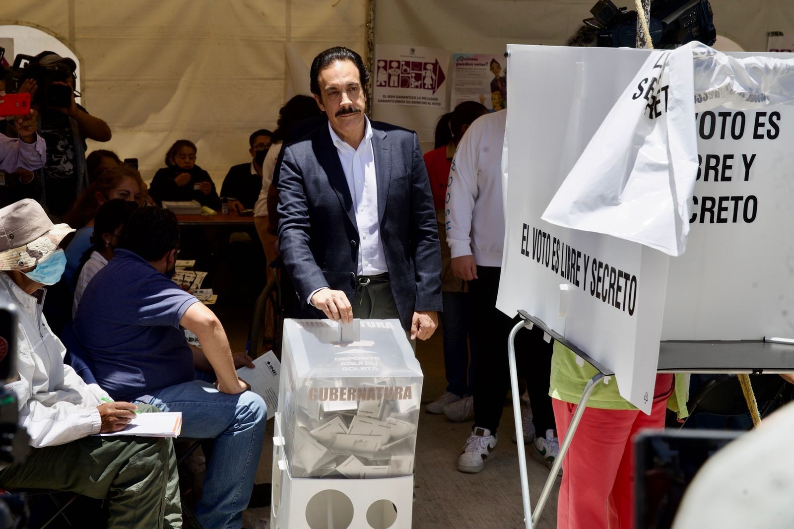 Omar Fayad afirma que se tiene el reporte de una afluencia baja en las casillas