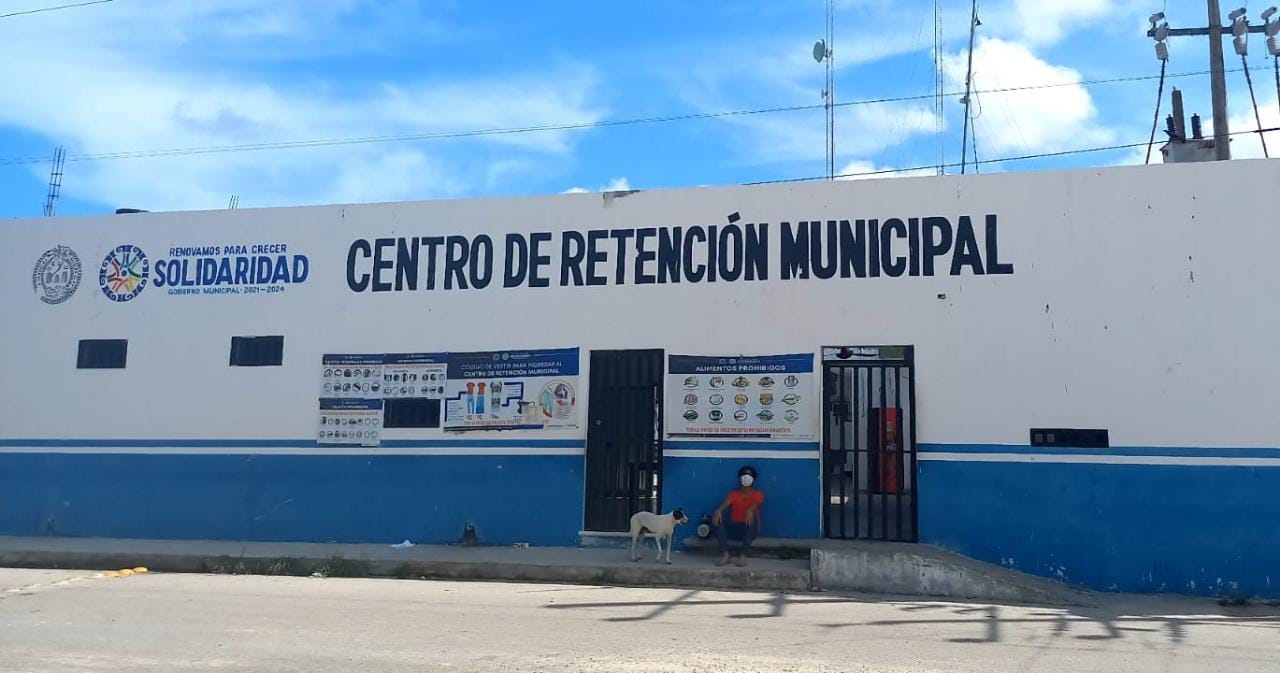 Autoridades manejan con hermetismo el caso del hombre ahorcado en la cárcel municipal de Playa del Carmen Autoridades manejan con hermetismo el caso del hombre ahorcado en la cárcel municipal de Playa del Carmen