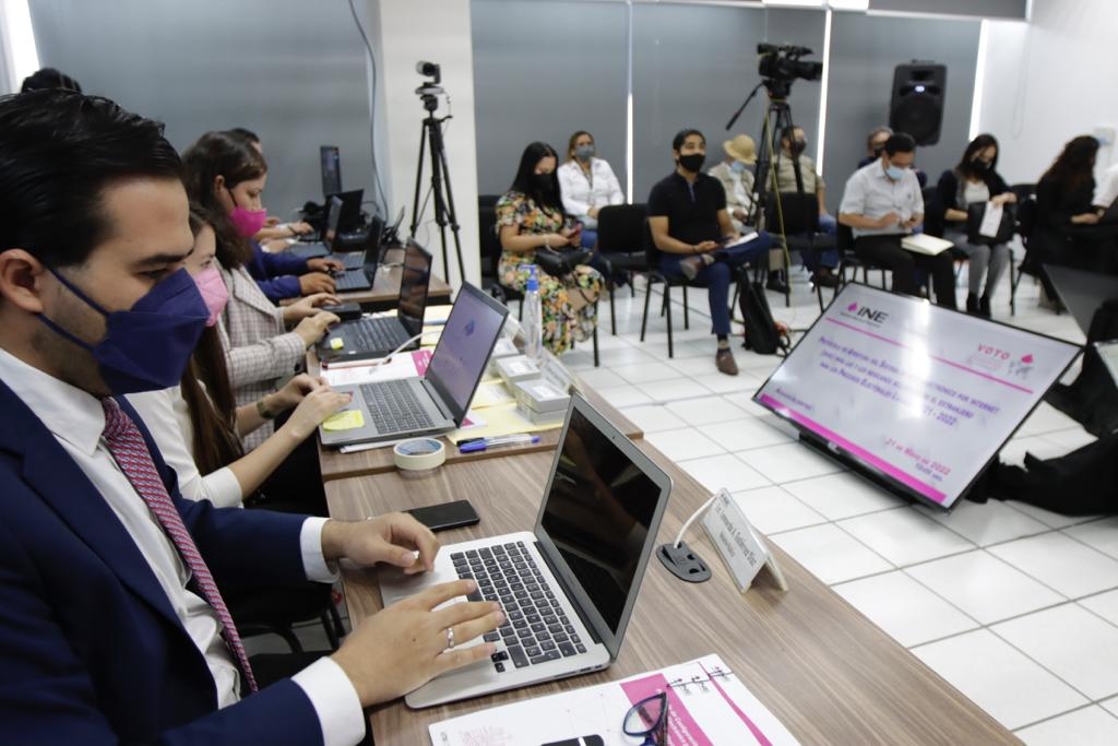 A las 22:00 horas el INE cerró el Sistema de Voto Electrónico por Internet para las y los Mexicanos Residentes en el Extranjero. Foto: INE A las 22:00 horas el INE cerró el Sistema de Voto Electrónico por Internet para las y los Mexicanos Residentes en el Extranjero. Foto: INE