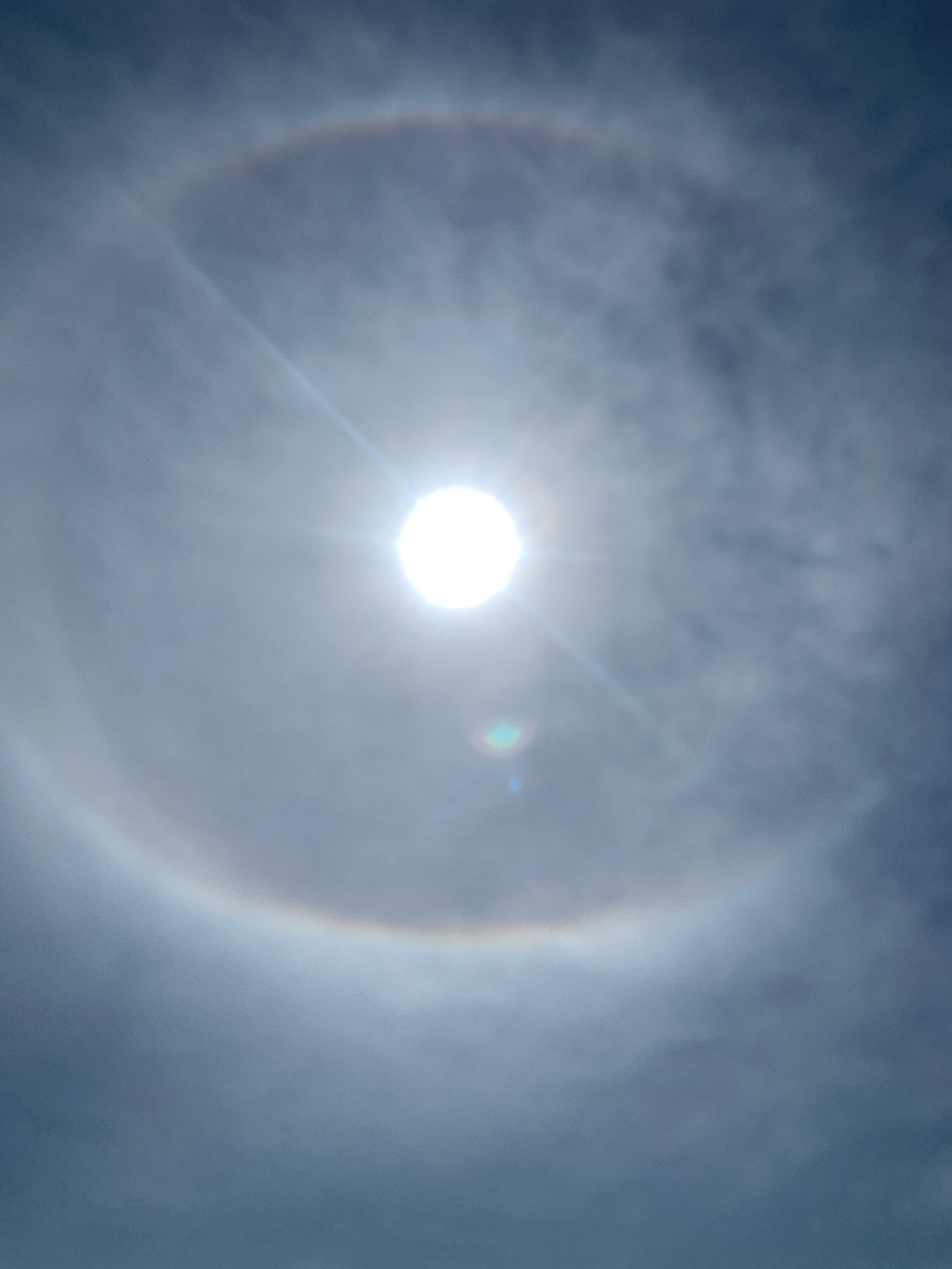 Usuarios de redes sociales compartieron fotografías del fenómeno meteorológico