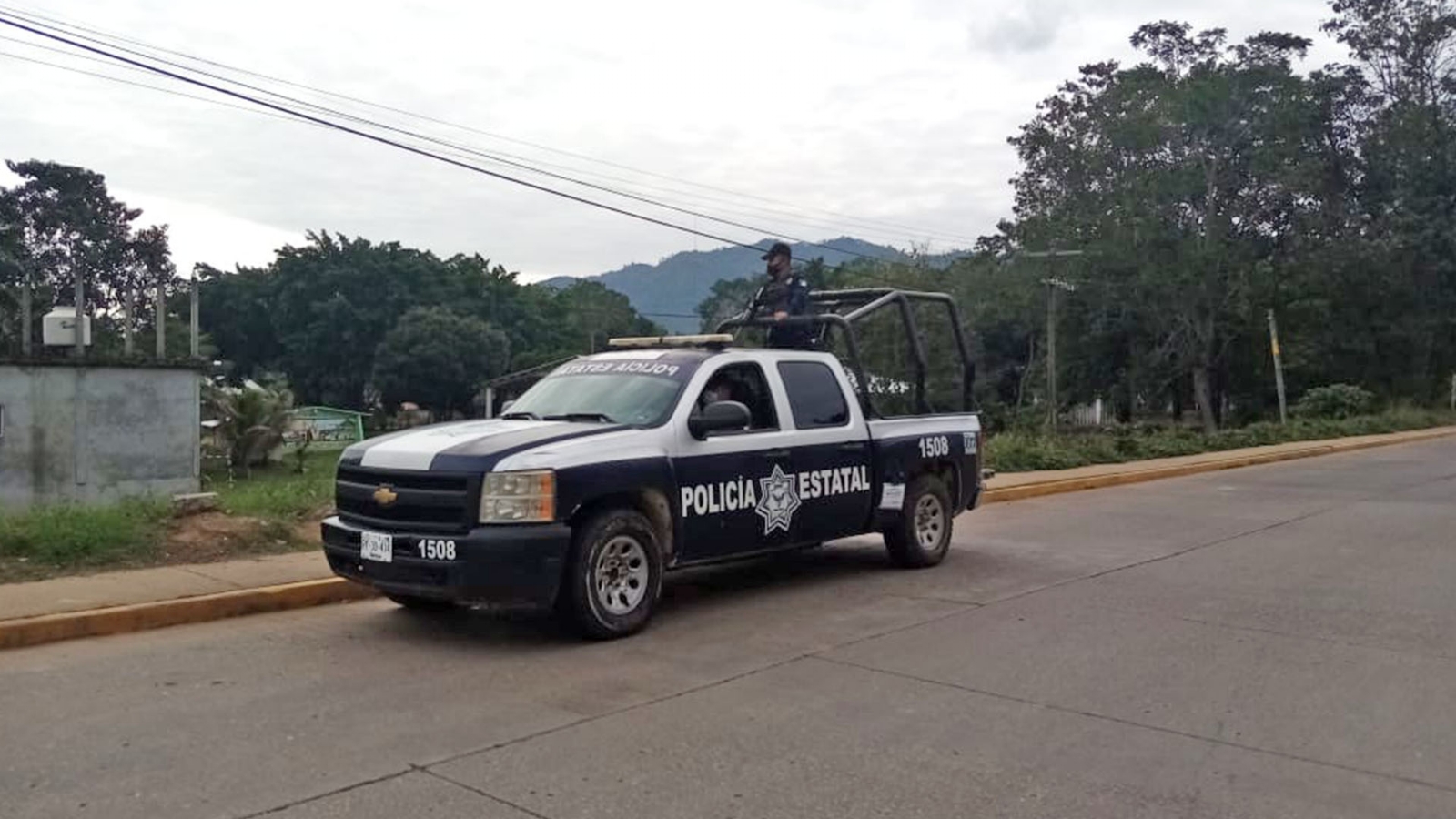 Suman cuatro detenidos por multihomicidio de policías en Oaxaca