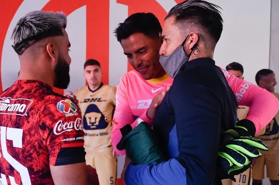 Alfredo Saldívar sorprendió con un link de OnlyFans. Foto: Twitter