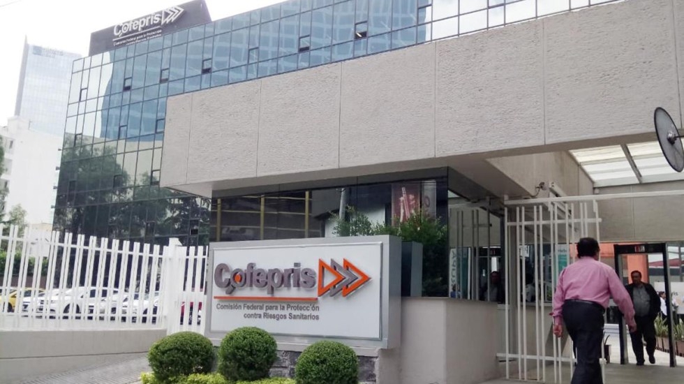 Se despidieron a 32 funcionarios de la Cofepris por vínculos con la corrupción Se despidieron a 32 funcionarios de la Cofepris por vínculos con la corrupción