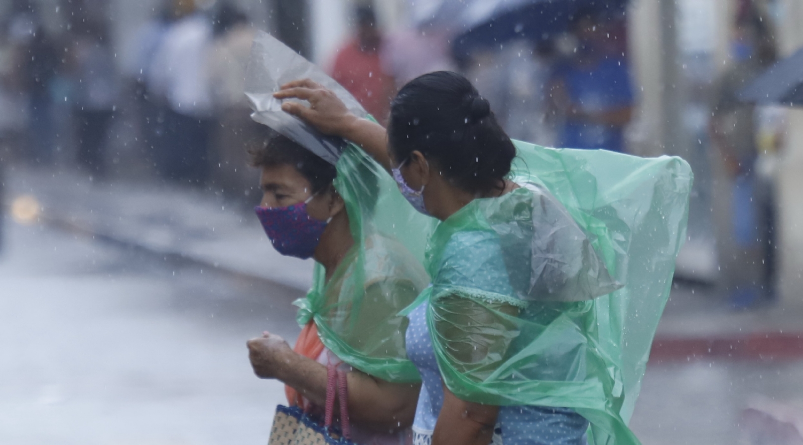Se esperan fuertes lluvias en Yucatán durante este jueves Se esperan fuertes lluvias en Yucatán durante este jueves