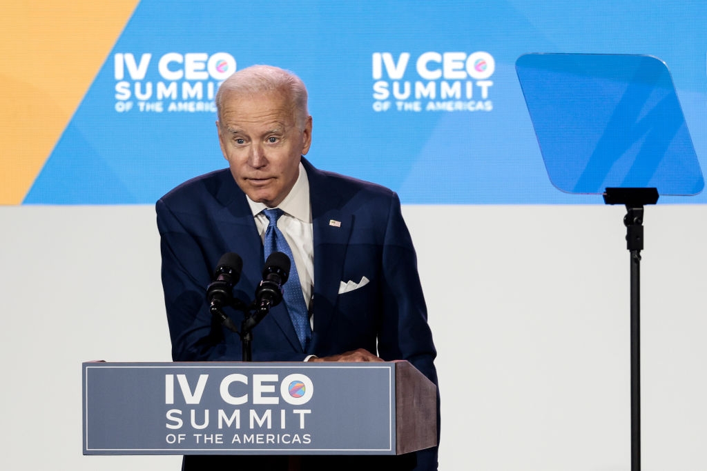 Joe Biden sostuvo un fuerte encuentro con Jair Bolsonaro en la Cumbre de las Américas