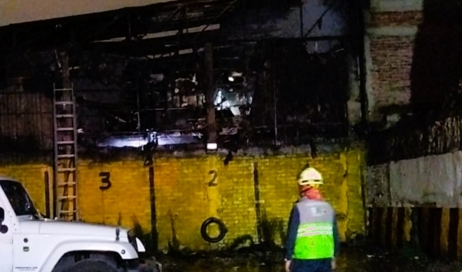 Debido al incendio más de 100 personas tuvieron que ser desalojadas de sus domicilios. Foto: @SGIRPC_CDMX Debido al incendio más de 100 personas tuvieron que ser desalojadas de sus domicilios. Foto: @SGIRPC_CDMX