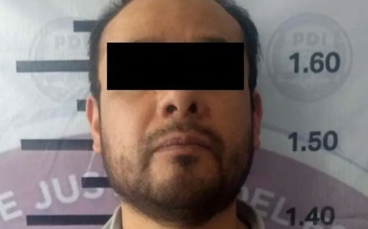 Carlos Alberto "N" fue detenido en Tlalnepantla, luego de que fue acusado de abusar sexualmente de dos alumnos