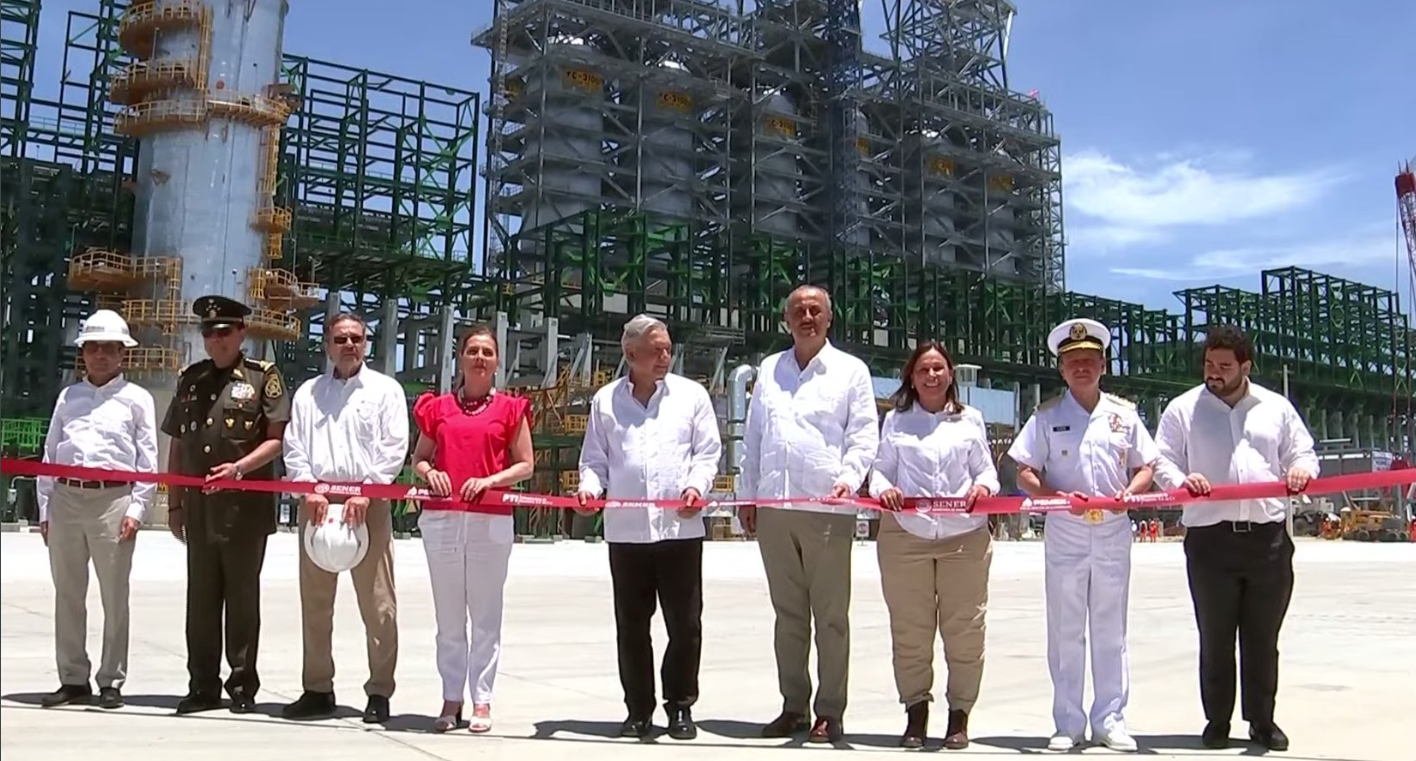 El presidente Andrés Manuel López Obrador encabeza la inauguración de la primera etapa de la refinería Dos Bocas, en Tabasco