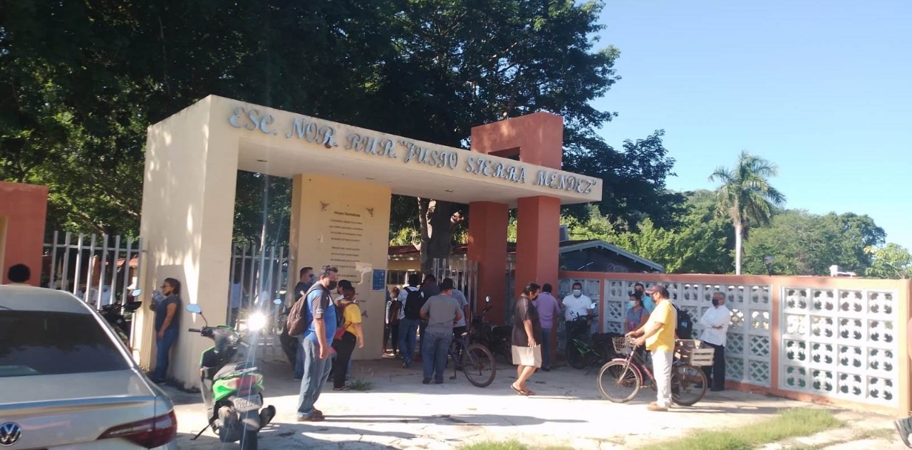 Normalistas regresan a clases, confirma director Pat Yah y Seduc Normalistas regresan a clases, confirma director Pat Yah y Seduc