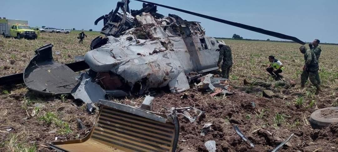 Trasladan a CDMX cuerpos de marinos caídos en accidente aéreo Trasladan a CDMX cuerpos de marinos caídos en accidente aéreo