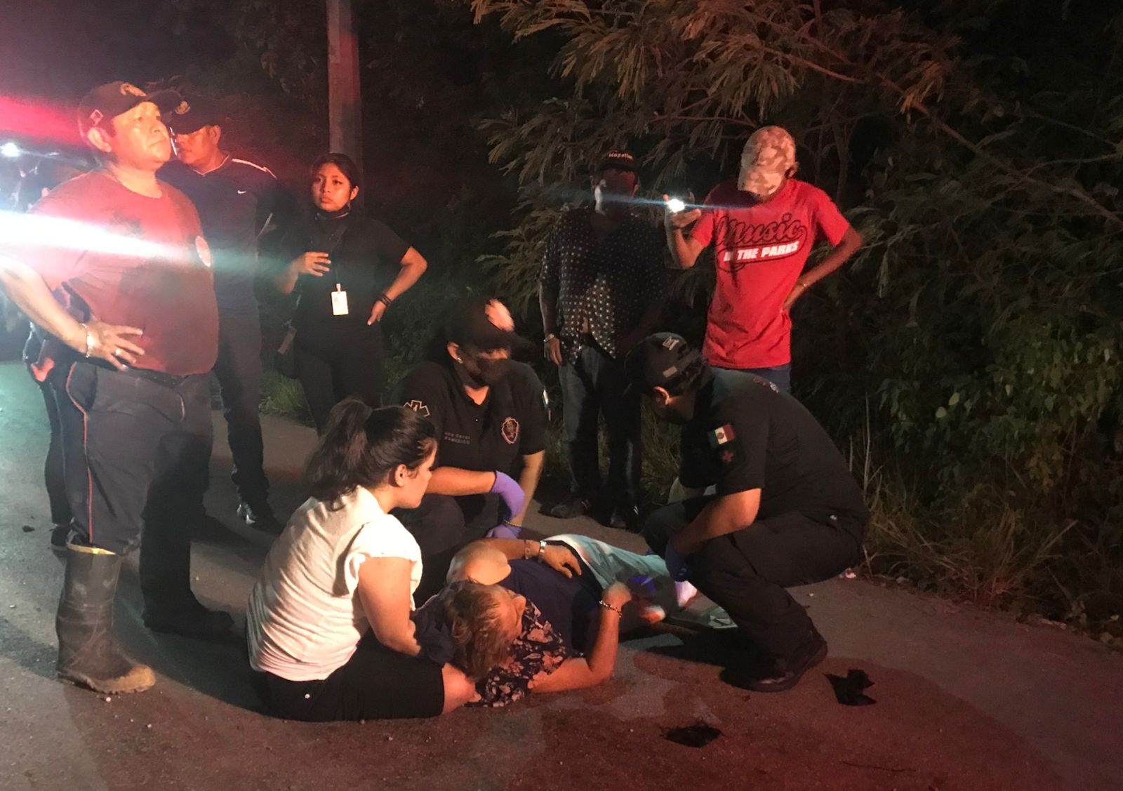 Accidente deja a varias mujeres lesionadas en la carretera Cancún - Mérida Accidente deja a varias mujeres lesionadas en la carretera Cancún - Mérida