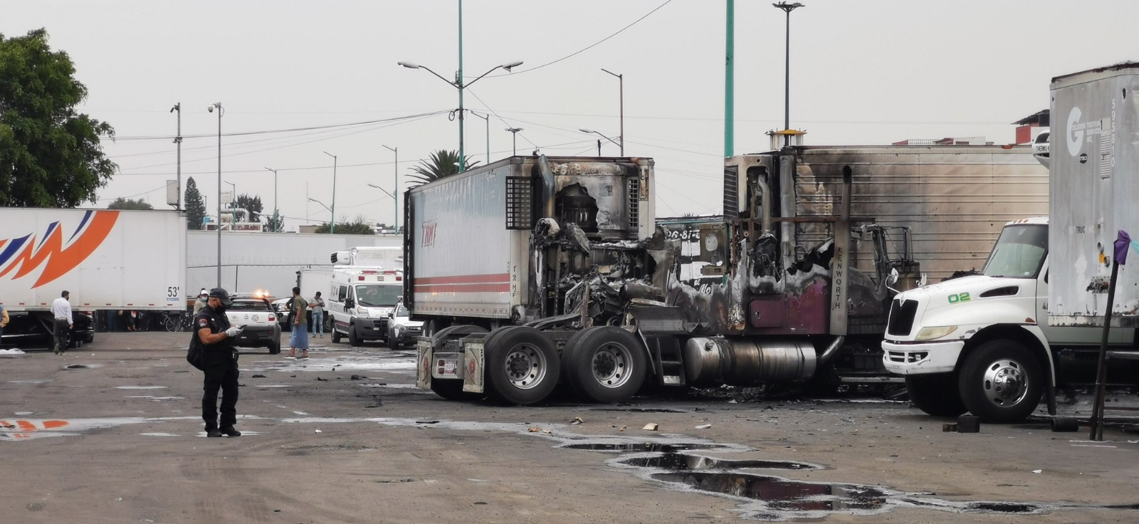 Registran fuerte incendio en la Central de Abastos de la CDMX