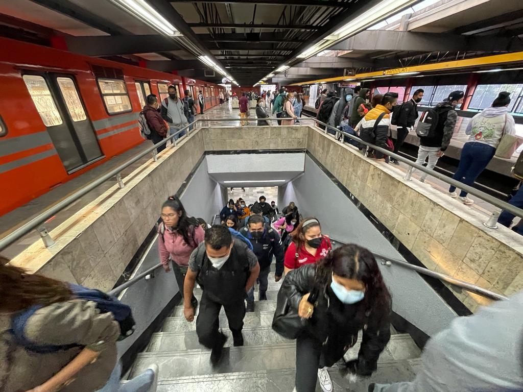 El Metro se construyó durante el sexenio de López Mateos gracias a préstamo a Francia