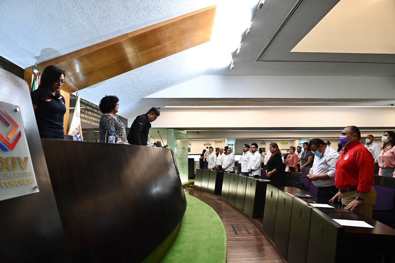 De igual forma, los prestadores de servicios no podrán negar la prestación de servicios financieros De igual forma, los prestadores de servicios no podrán negar la prestación de servicios financieros