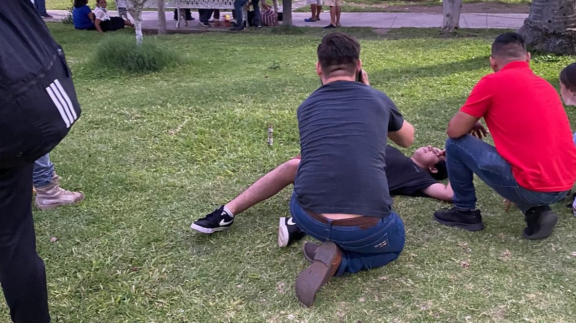 Fuerte balacera se registra en jardín de Colima, reportan una persona muerta Fuerte balacera se registra en jardín de Colima, reportan una persona muerta