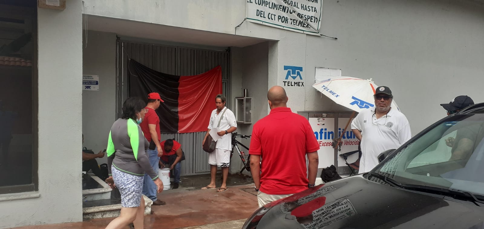 Los trabajadores esperan que se llegue a una cuerdo con Telmex para reactivar la atención al cliente en Cozumel Los trabajadores esperan que se llegue a una cuerdo con Telmex para reactivar la atención al cliente en Cozumel