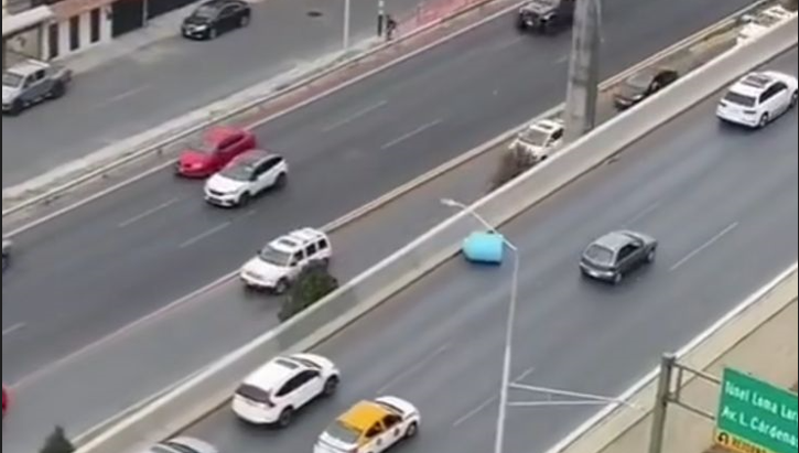 ¡Se sacó la lotería! Se burlan de falta de agua en Monterrey con video de tinaco robado ¡Se sacó la lotería! Se burlan de falta de agua en Monterrey con video de tinaco robado