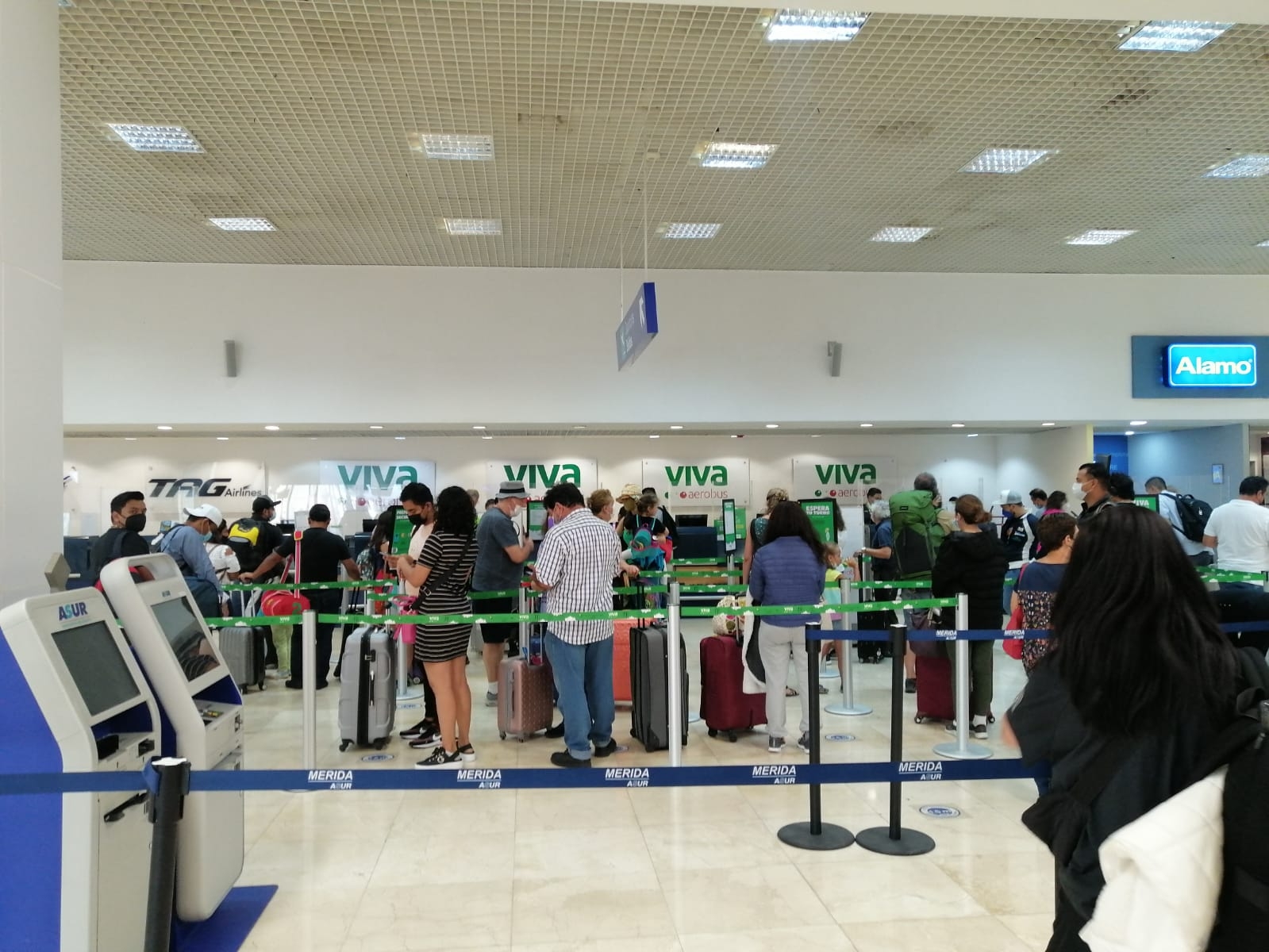 VivaAerobus tendrá vuelos hacia la Ciudad de México y Tuxtla Gutiérrez programados hoy en el aeropuerto de Mérida VivaAerobus tendrá vuelos hacia la Ciudad de México y Tuxtla Gutiérrez programados hoy en el aeropuerto de Mérida