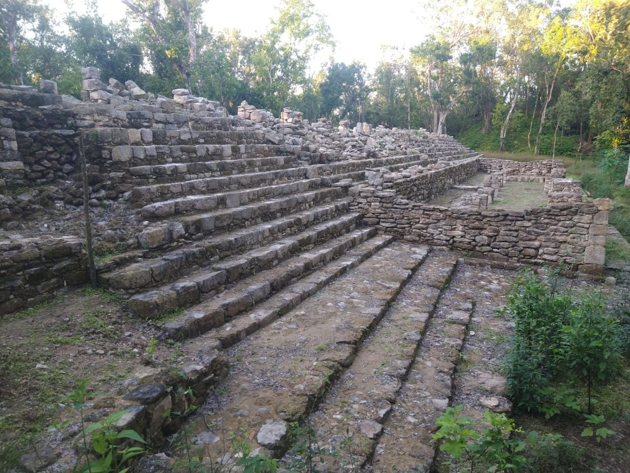El acceso a esta zona prehispánica está en mal estado, por lo que recibe a pocos visitantes a pesar de ser considerada una de las más importantes del Estado