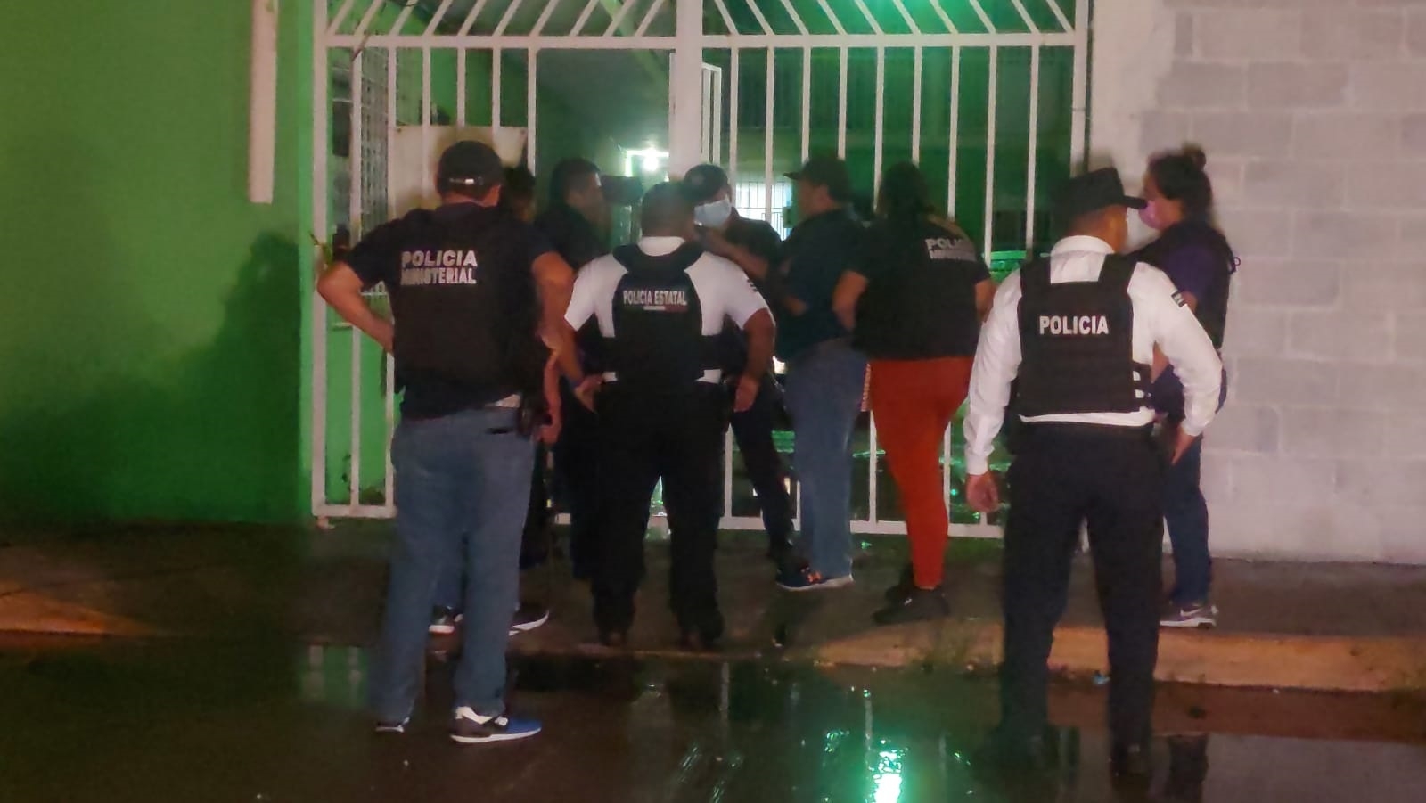 Los uniformados ingresaron al inmueble con el permiso del propietario Los uniformados ingresaron al inmueble con el permiso del propietario