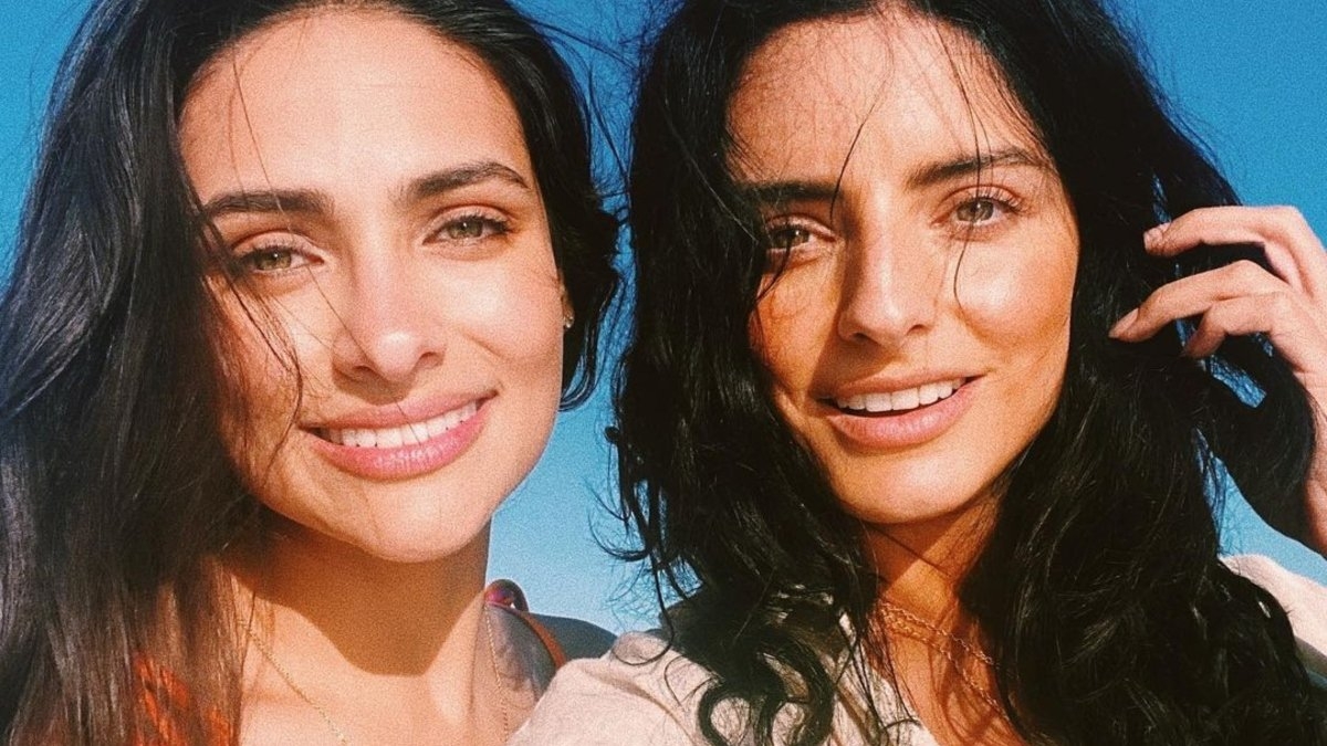 La película protagonizada por Aislinn Derbez y Renata Notni, y dirigida por Elisa Miller La película protagonizada por Aislinn Derbez y Renata Notni, y dirigida por Elisa Miller