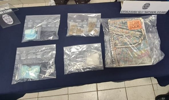 Aseguran a dos sujetos con posesión de narcóticos en Villas del Sol Aseguran a dos sujetos con posesión de narcóticos en Villas del Sol