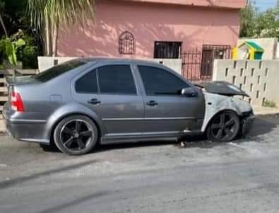 El motor fue consumido por las llamas, resultando pérdida total El motor fue consumido por las llamas, resultando pérdida total