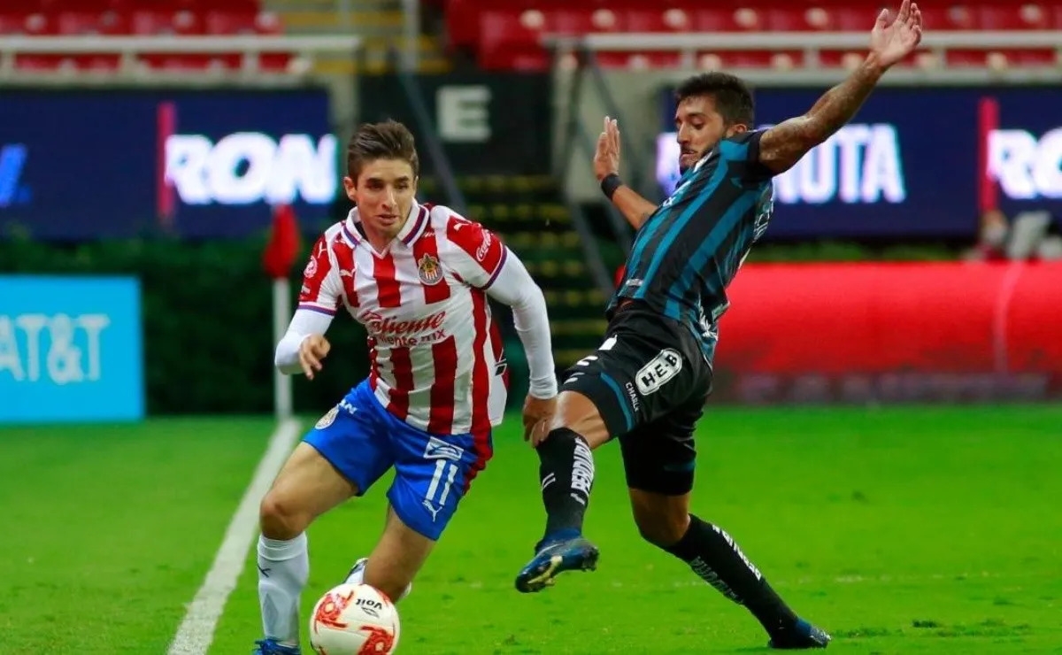 Querétaro y Chivas buscan sumar puntos en esta jornada 5 de la Liga MX. Foto: Twitter