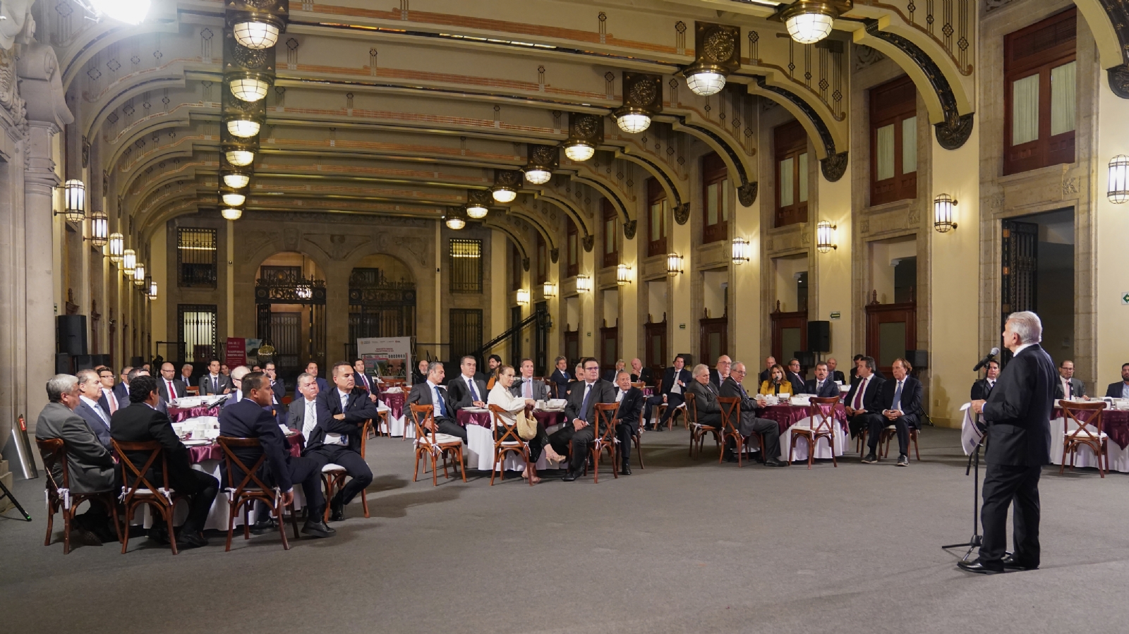 Empresarios mexicanos participan en sorteo del 15 de septiembre de la Lotería Nacional: AMLO