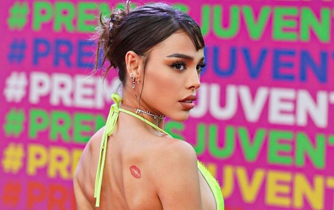 Danna Paola en la alfombra roja de los Premios Juventud. Foto: Instagram
